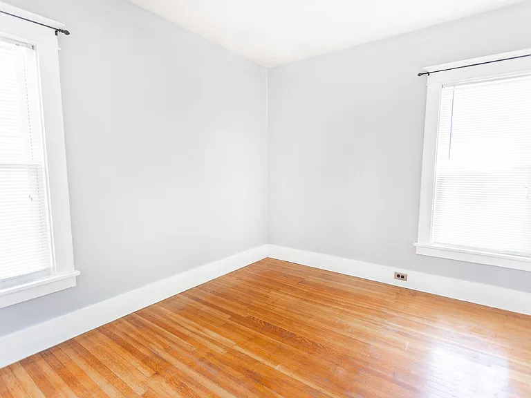 111 Lovering Ave #B — Photo 8