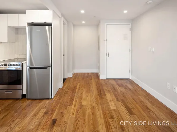 998 Carroll Street image 5 of 11