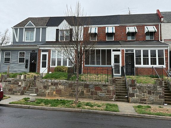 2nd image of 341 34th Pl NE