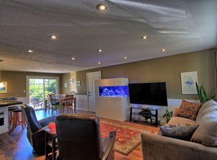 695 River Dr, Independence, OR 97351