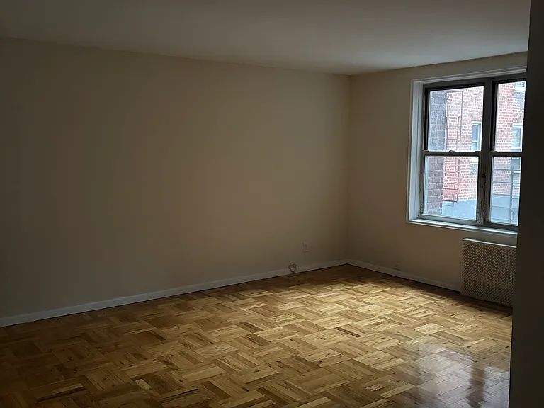 365 Bronx River Rd #2A — Photo 1