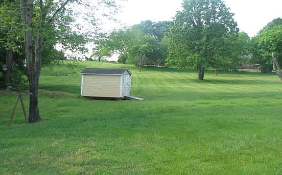 3rd image of 2405 Easton Dr