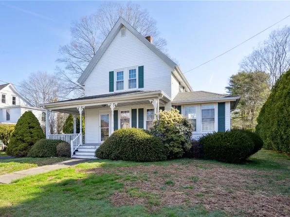 10 Palmer St, Ashaway, RI 02804