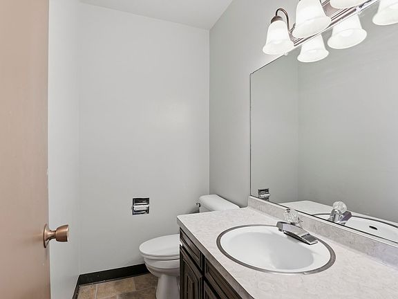 5th image of 846 Greenwood Ct #848