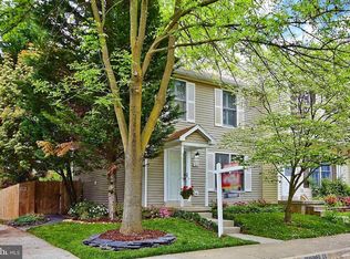 7600 Wood Mist Ln, Falls Church, VA 22043