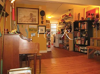 Rented by RES New York