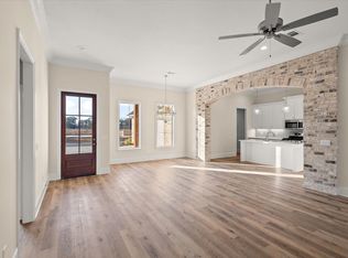 464 Aurora Cir, Canton, MS 39046