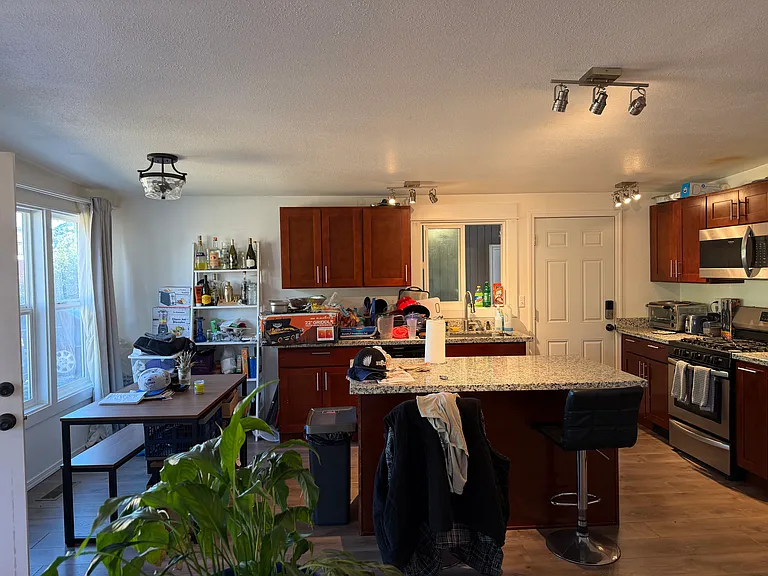 3428 S 173rd St — Photo 9