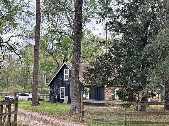 3rd image of 8702 Dogwood Dr