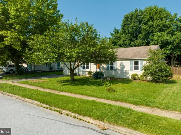 241 Park Dr, Downingtown, PA 19335