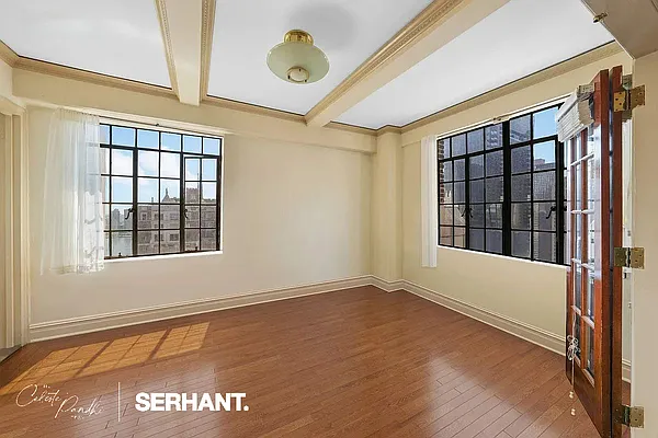 Rented by SERHANT. | media 29