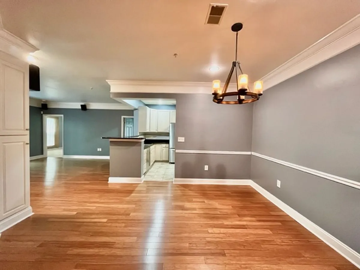 Building Photo - 11318 Westbrook Mill Ln #103