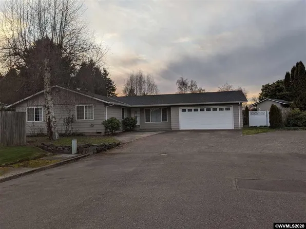 996 Julie St N, Keizer, OR 97303