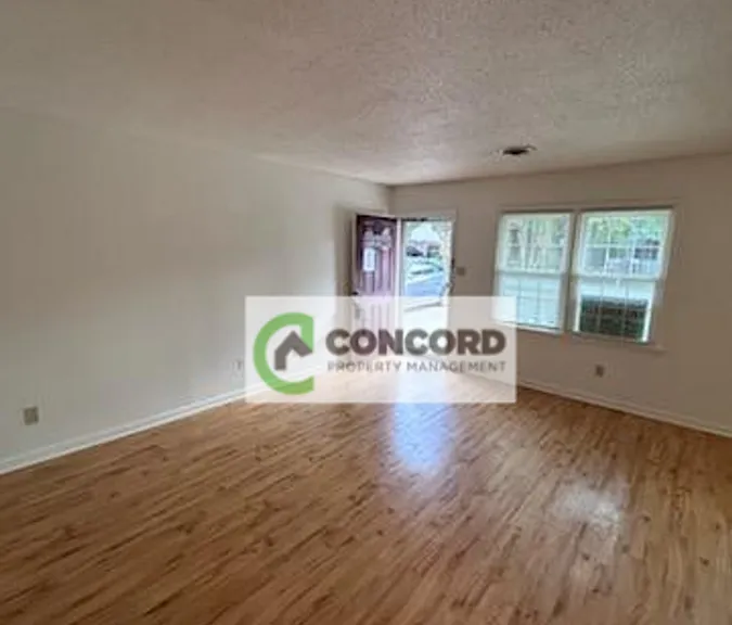 620 Fairmont St #C — Photo 3