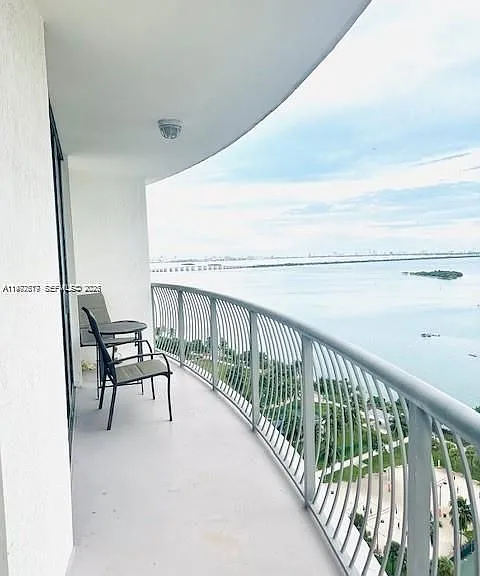 1750 N Bayshore Dr #2302 — Photo 12
