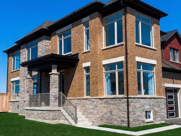 960 Lockie Dr, Oshawa, ON L1L 0S2