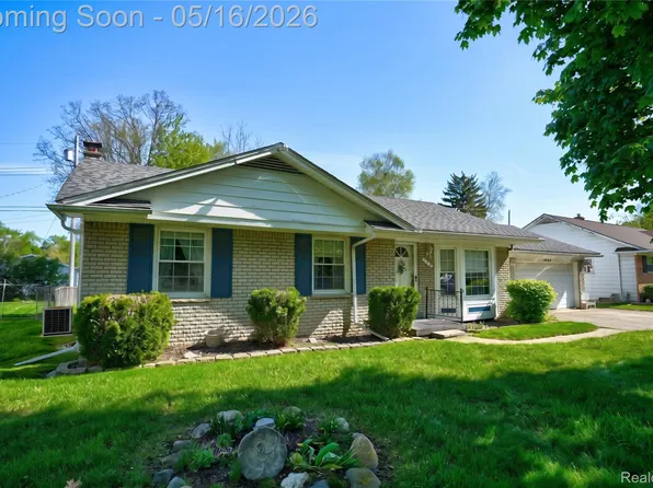 1424 W Judd Rd, Flint, MI 48507