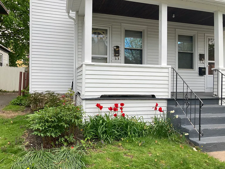 225-227 Pearl St #227-B — Photo 11