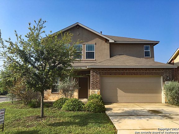 2nd image of 10802 Mustang Oak Dr