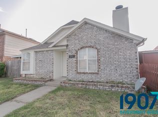 2113 Briarcliff Dr, Moore, OK 73170