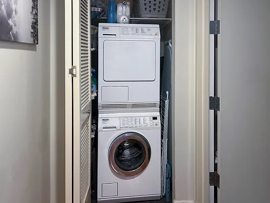 Rented by EASYRENT REALTY LLC | media 20