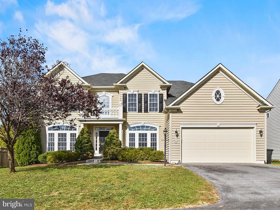 1st image of 218 Princess Caroline Ct