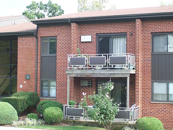 2nd image of 18 Charles Ln APT 1B