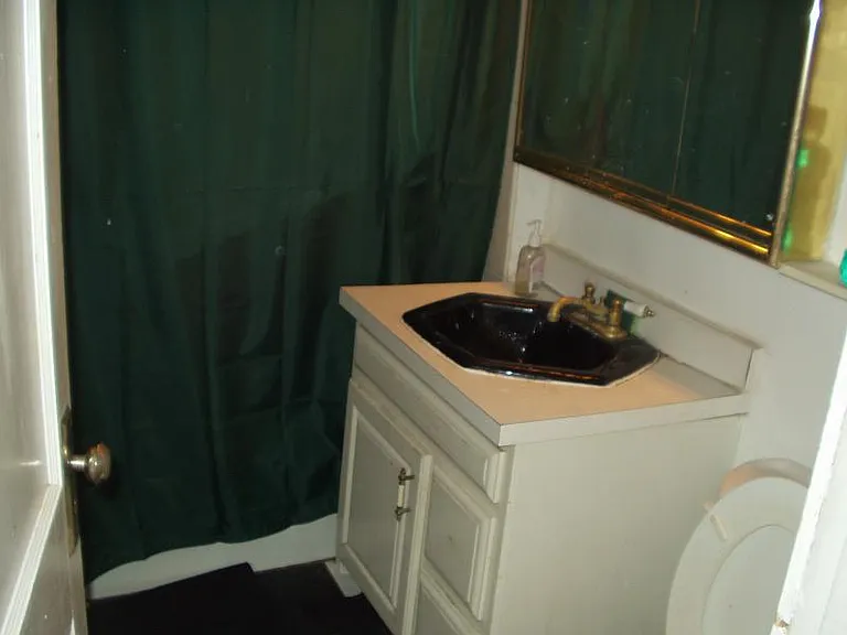 98 Beechcroft St #1 — Photo 6