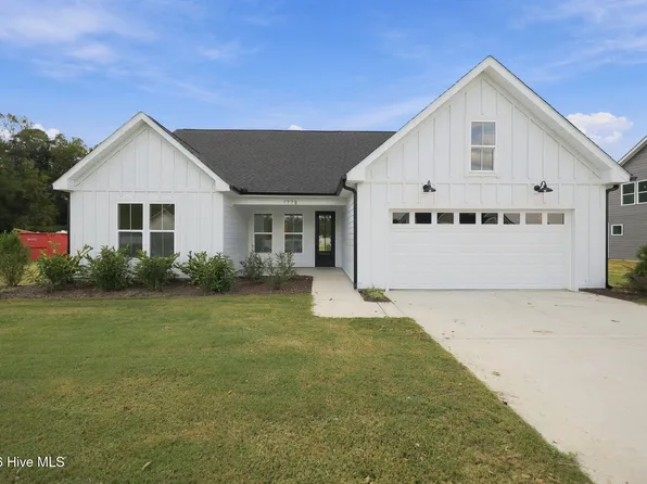 1778 Dixon Grove Lane, Grimesland, NC 27837