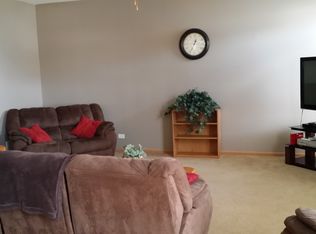 25856 S Yellow Pine Dr, Channahon, IL 60410