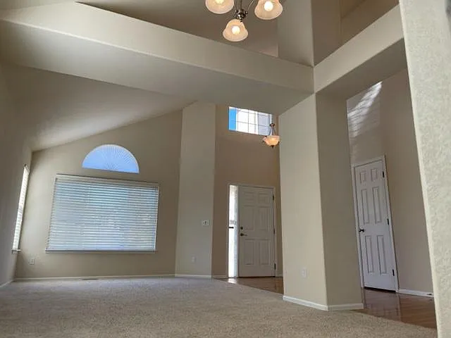 7450 Chancellor Dr — Photo 2