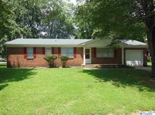 901 Danmann Cir SE, Huntsville, AL 35803
