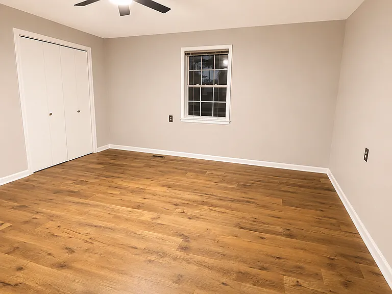 501 W Franklin St — Photo 13