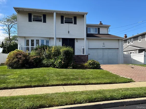 3588 Bertha Drive, Baldwin, NY 11510