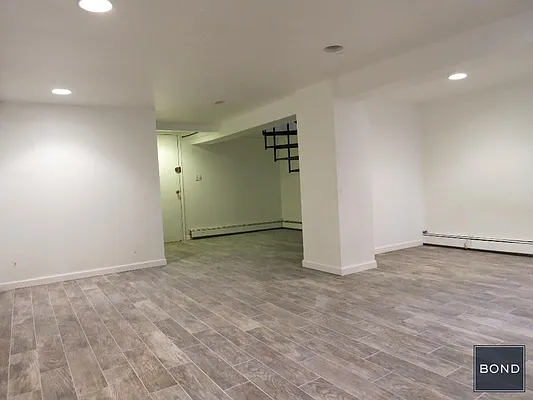 Rented by Bond New York | media 27