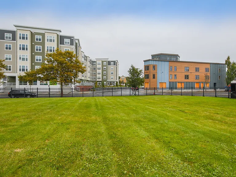100 Sagamore St #206 — Photo 1