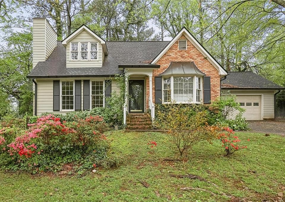 1st image of 172 Forest Ln NW
