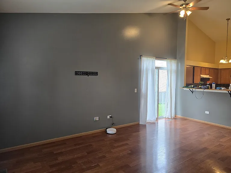 402 Waubonsee Dr — Photo 4