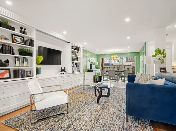 130 Mount Auburn St APT 310, Cambridge, MA 02138