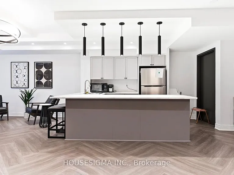 18 Stafford St #508 — Photo 28