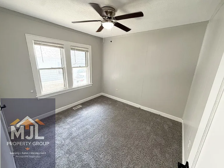 4012 E 27th St — Photo 16