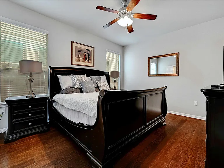 912 Sleepy Dell Ln — Photo 14