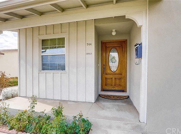 2nd image of 744 Toluca Ave