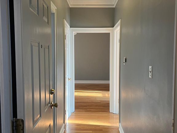 3rd image of 3026 W Palmer Blvd APT 1S