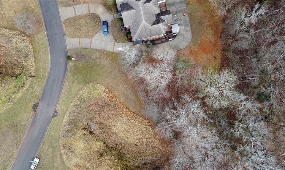 2nd image of 5695 Meadow View Dr #63