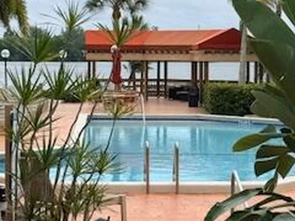 307 Liberty Court, Deerfield Beach, FL 33442