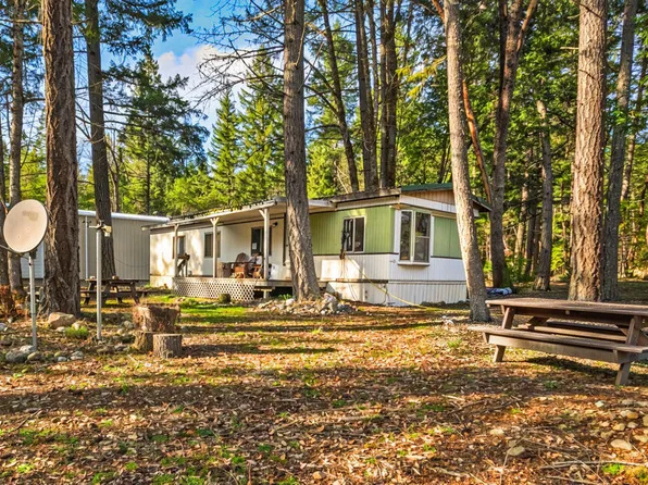 9439 Holland Loop Rd, Cave Junction, OR 97523