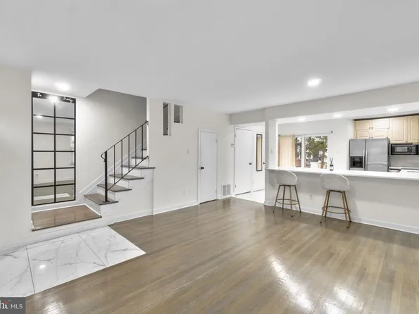 12 Coats Bridge Pl #2-F, Frederick, MD 21703