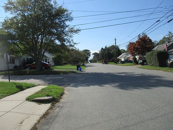 5th image of 50 Sowams Dr