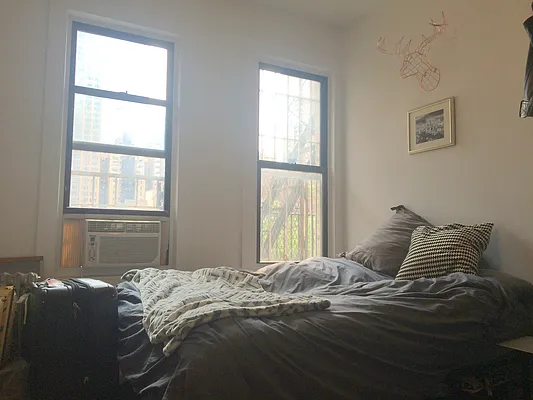 Rented by Bold New York | media 19